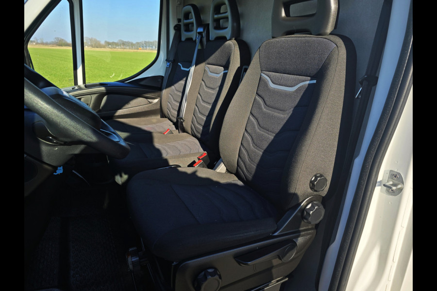 Iveco Daily 35S14V 2.3 352L H2 L2L H2 - 140 Pk - Euro 6 - Climate Control - Cruise Control