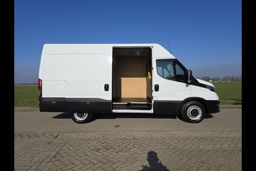 Iveco Daily 35S14V 2.3 352L H2 L2L H2 - 140 Pk - Euro 6 - Airco - Cruise Control