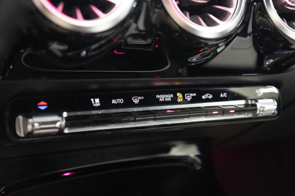 Mercedes-Benz CLA-Klasse 220 AMG /PANODAK/SFEERV/CAM/STOELV/LANE/VOL