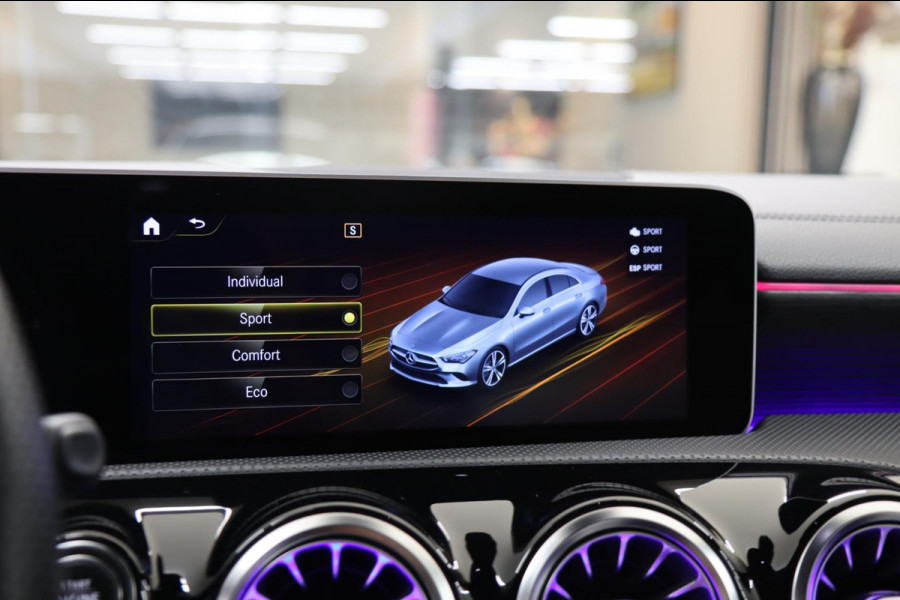 Mercedes-Benz CLA-Klasse 220 AMG /PANODAK/SFEERV/CAM/STOELV/LANE/VOL