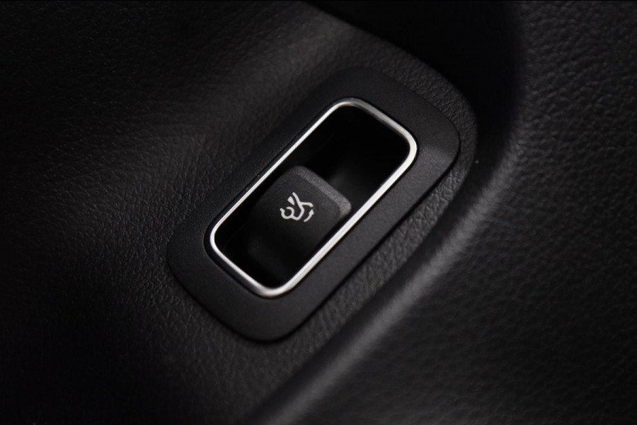 Mercedes-Benz CLA-Klasse 220 AMG /PANODAK/SFEERV/CAM/STOELV/LANE/VOL