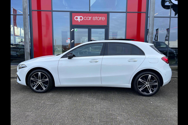 Mercedes-Benz A-Klasse 250 e Luxury Line Panorama Hybride