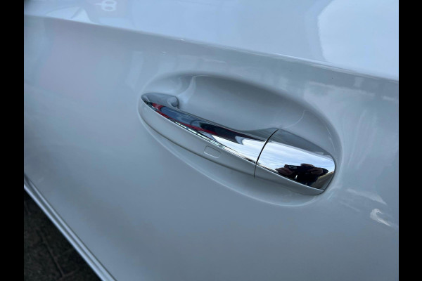 Mercedes-Benz A-Klasse 250 e Luxury Line Panorama Hybride