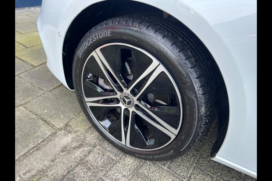 Mercedes-Benz A-Klasse 250 e Luxury Line Panorama Hybride