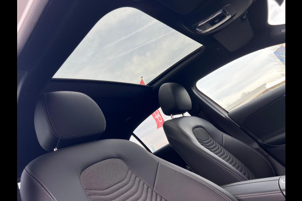 Mercedes-Benz A-Klasse 250 e Luxury Line Panorama Hybride
