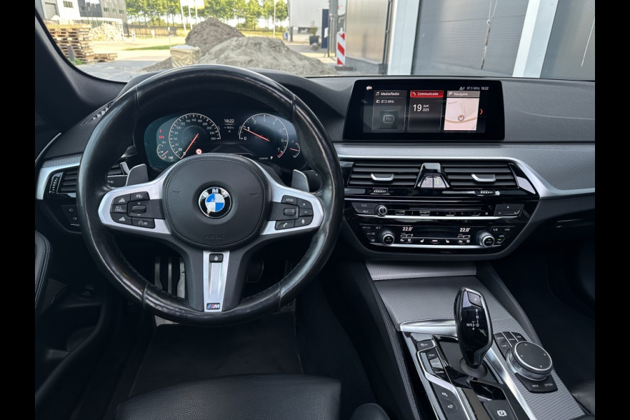 BMW 5 Serie 530i xD M PACK M20 PANO NAVI CLIMATE 360 CAMERA LEDER