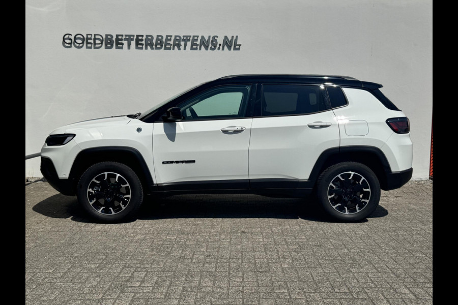 Jeep Compass 4xe 240 Plug-in Hybrid Electric Trailhawk | Apple Carplay | Lederen bekleding | Meer foto's volgen
