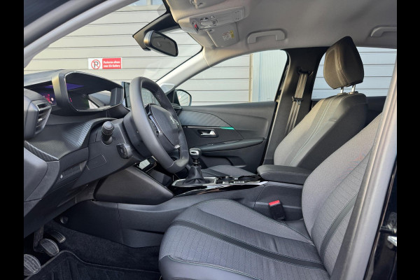 Peugeot 208 1.2 PureTech Allure 100 PK Carbon | Nav | Camera | Sensor