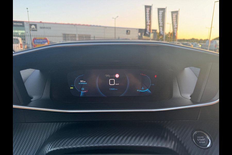 Peugeot 208 1.2 PureTech Allure 100 PK Carbon | Nav | Camera | Sensor