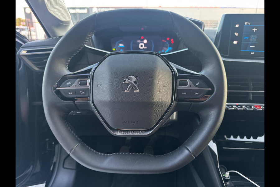 Peugeot 208 1.2 PureTech Allure 100 PK Carbon | Nav | Camera | Sensor