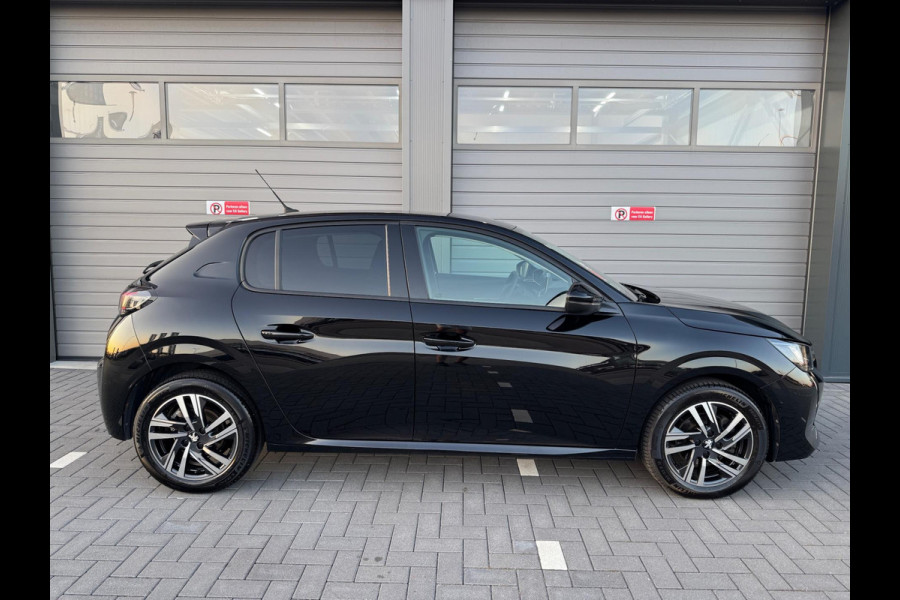 Peugeot 208 1.2 PureTech Allure 100 PK Carbon | Nav | Camera | Sensor