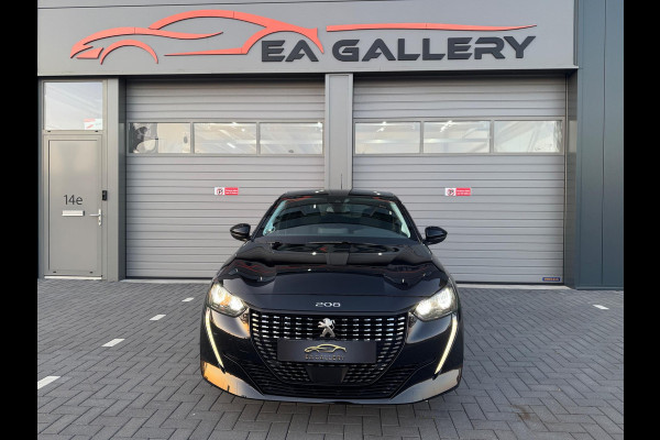 Peugeot 208 1.2 PureTech Allure 100 PK Carbon | Nav | Camera | Sensor