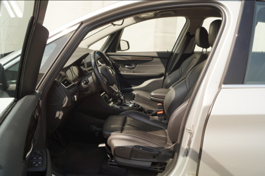 BMW 2 Serie Gran Tourer 218i Automaat High Executive Edition 5persoons -LEER-