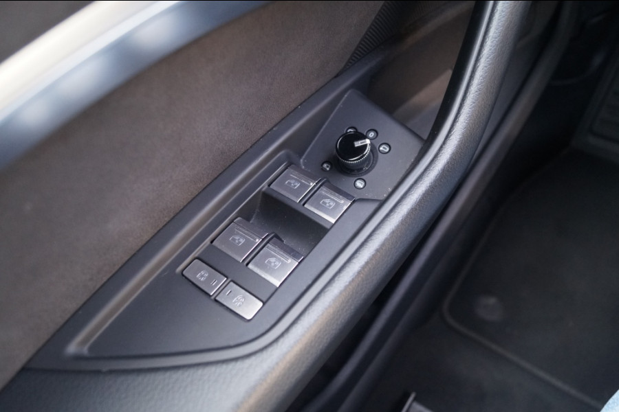 Audi e-tron 55 95kWh Quattro Advanced Edition -PANO-LEER-CAM-