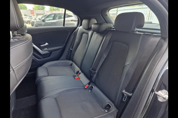 Mercedes-Benz A-Klasse 180 DCT AUT /Led /Deal ond /Garantie