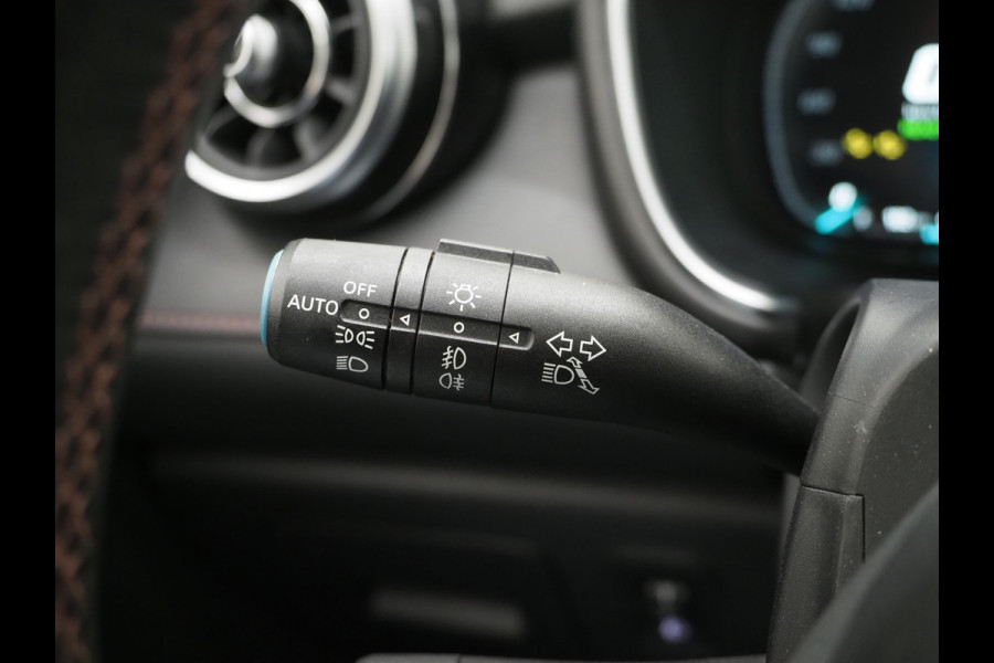 MG EHS 1.5 TGDI Luxury | Panoramadak | Adaptive Cruise | Sportstoelen | 360 | Keyless | Carplay