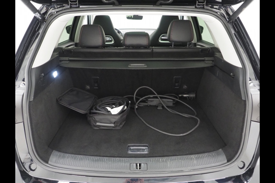 MG EHS 1.5 TGDI Luxury | Panoramadak | Adaptive Cruise | Sportstoelen | 360 | Keyless | Carplay