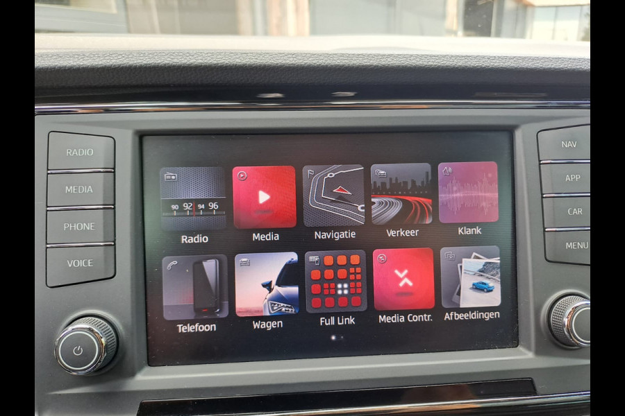 Seat Ateca 1.5 TSI FR Business Intense | Automaat | Trekhaak | Beats | Technology | Leder | All-seasons | Vol |