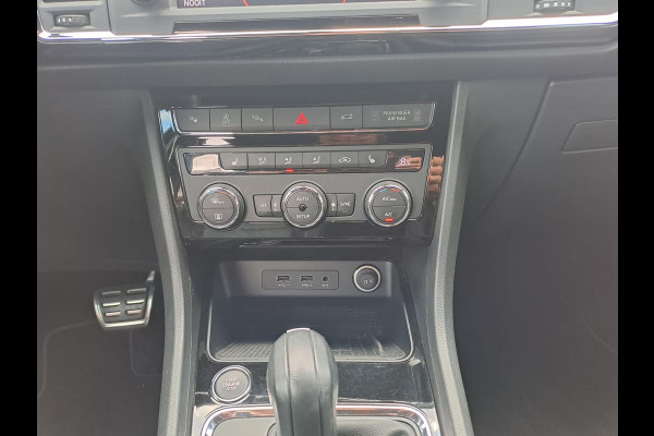 Seat Ateca 1.5 TSI FR Business Intense | Automaat | Trekhaak | Beats | Technology | Leder | All-seasons | Vol |