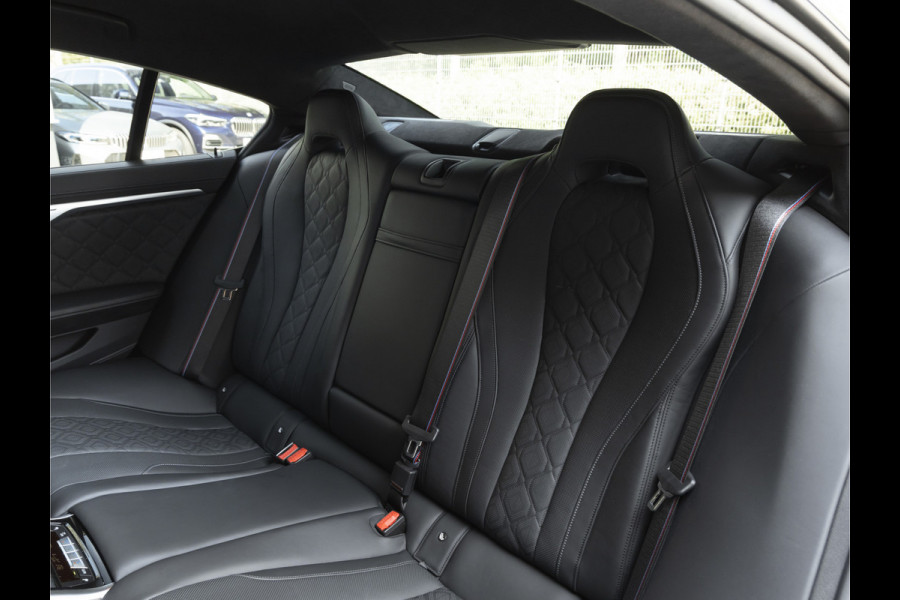 BMW 8 Serie Gran Coupé M8 Competition - Individual "Messing Metallic" - Carbon Brakes - Bowers & Wilkins