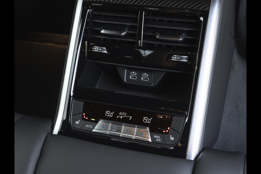 BMW 8 Serie Gran Coupé M8 Competition - Individual "Messing Metallic" - Carbon Brakes - Bowers & Wilkins