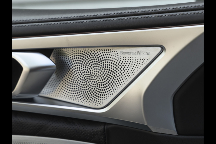 BMW 8 Serie Gran Coupé M8 Competition - Individual "Messing Metallic" - Carbon Brakes - Bowers & Wilkins