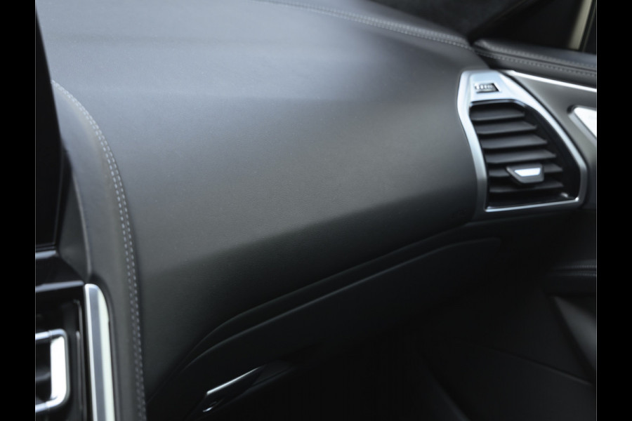 BMW 8 Serie Gran Coupé M8 Competition - Individual "Messing Metallic" - Carbon Brakes - Bowers & Wilkins