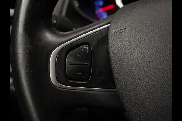 Renault Clio Estate 0.9 TCe Bose Sport (NAVI,LED,CLIMATE,SPORTSTOELEN,TREKHAAK,CRUISE,GETINT,18 INCH,PDC,NETTESTAAT)