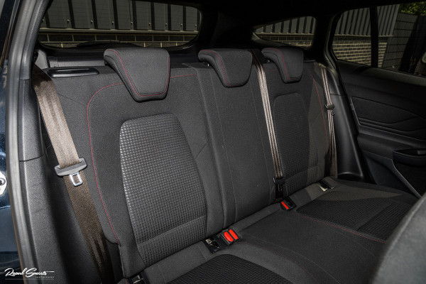 Ford FOCUS Wagon 1.5 EcoBoost ST Line Business | Cruise control | Apple carplay | trekhaak.afnb | Premium audio | Keyless |