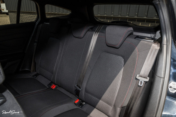 Ford FOCUS Wagon 1.5 EcoBoost ST Line Business | Cruise control | Apple carplay | trekhaak.afnb | Premium audio | Keyless |
