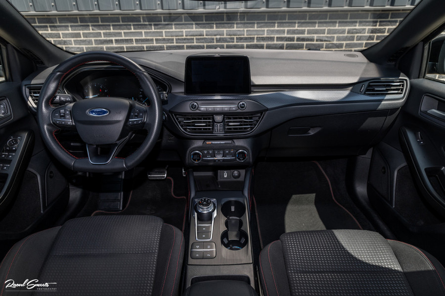 Ford FOCUS Wagon 1.5 EcoBoost ST Line Business | Cruise control | Apple carplay | trekhaak.afnb | Premium audio | Keyless |