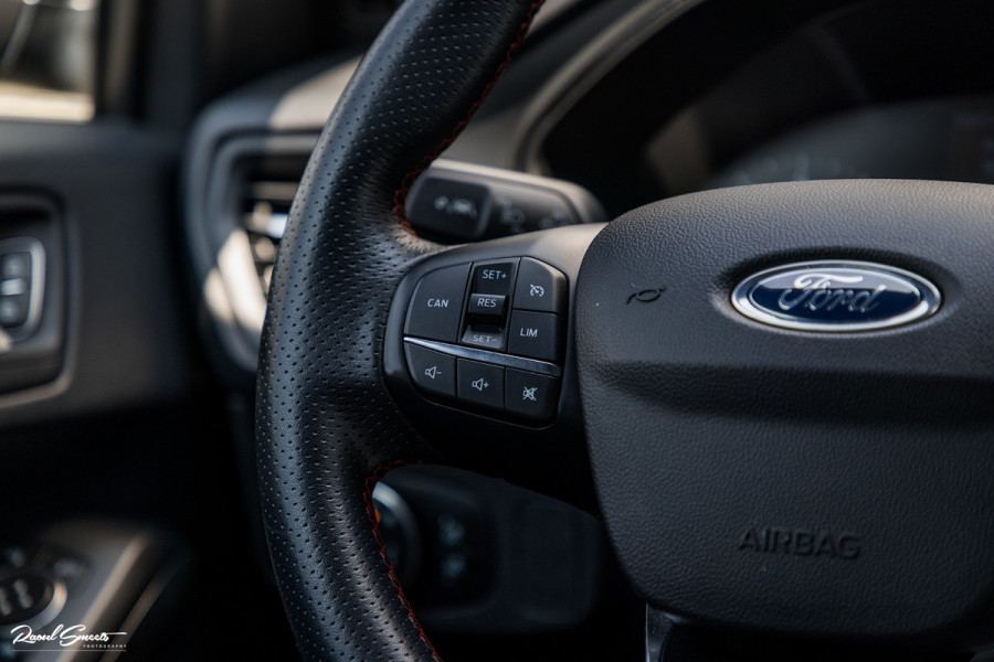 Ford FOCUS Wagon 1.5 EcoBoost ST Line Business | Cruise control | Apple carplay | trekhaak.afnb | Premium audio | Keyless |