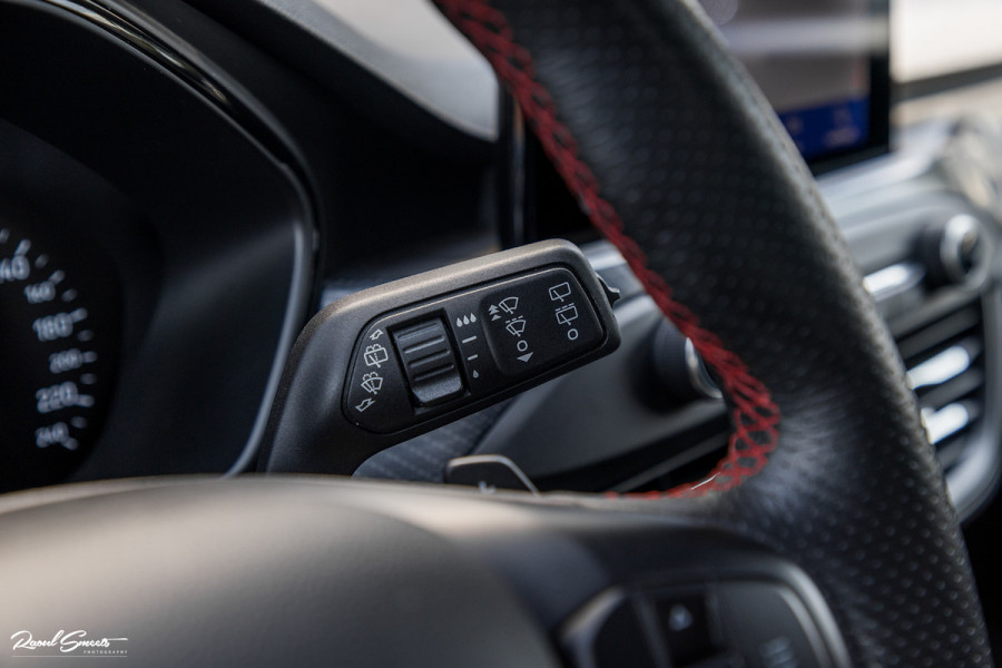 Ford FOCUS Wagon 1.5 EcoBoost ST Line Business | Cruise control | Apple carplay | trekhaak.afnb | Premium audio | Keyless |