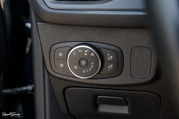 Ford FOCUS Wagon 1.5 EcoBoost ST Line Business | Cruise control | Apple carplay | trekhaak.afnb | Premium audio | Keyless |