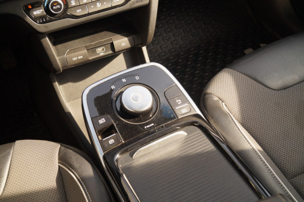 Kia e-Niro DynamicLine 64kWh -NAVI-ECC-CAM-