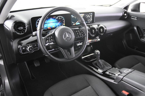 Mercedes-Benz A-Klasse 180 *1ste Eigenaar*AMG*Night*Navigatie*