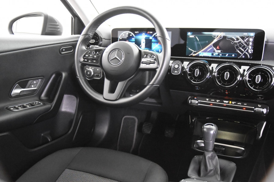 Mercedes-Benz A-Klasse 180 *1ste Eigenaar*AMG*Night*Navigatie*