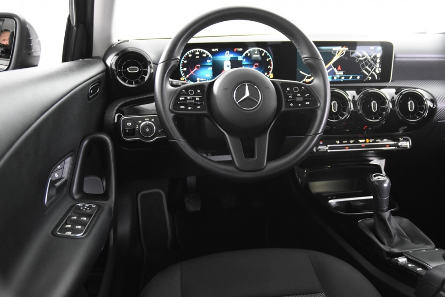 Mercedes-Benz A-Klasse 180 *1ste Eigenaar*AMG*Night*Navigatie*