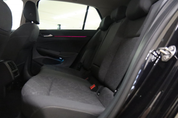 Volkswagen Golf 1.0 eTSI Life SFEERVERLICHTING/360SENSOREN/LMVELGEN