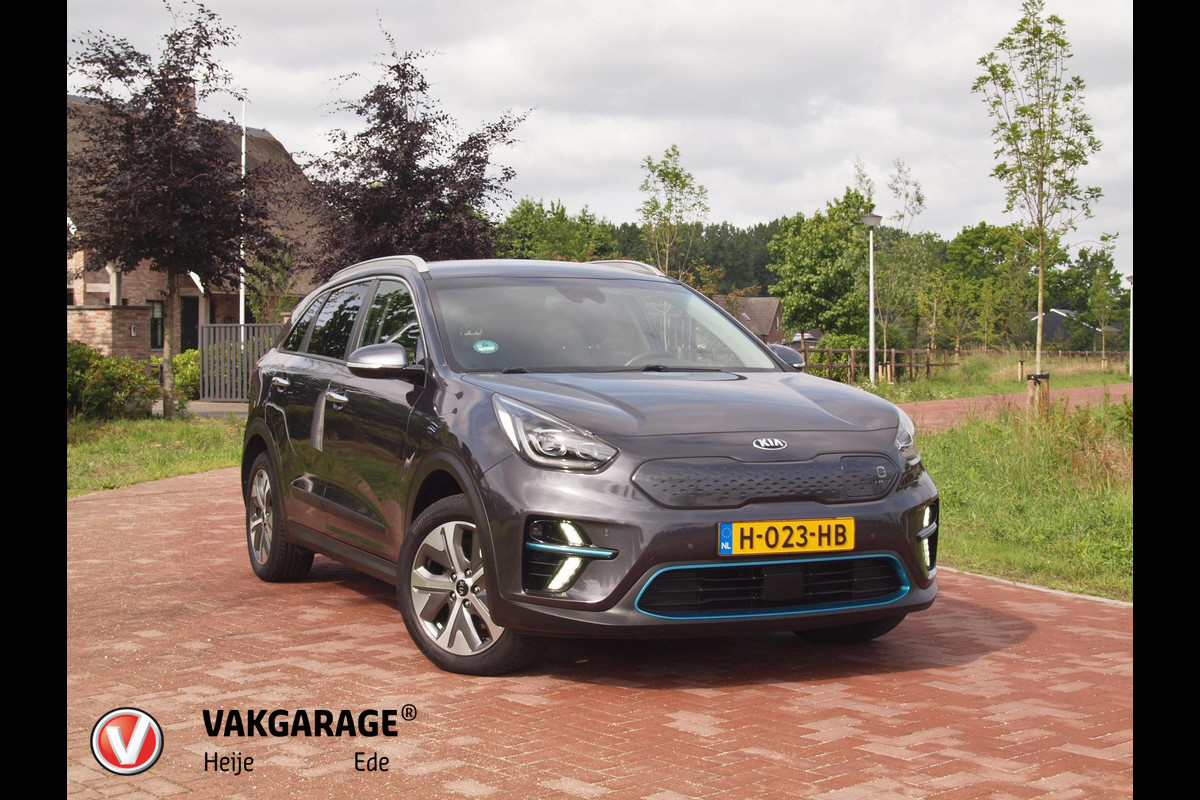 Kia e-Niro ExecutiveLine 64 kWh | Camera | Apple Carplay | Cruise Control | JBL | Leer | Kia e-Niro ExecutiveLine 64 kWh | Camera | Apple Carplay | Cruise Control | JBL | Leer |