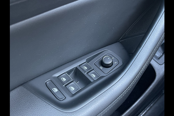 Volkswagen Passat Variant 1.5 TSI Highline Business R | Navi | ACC | HUD | LED | Keyless | Virtual Cockpit | 18 inch
