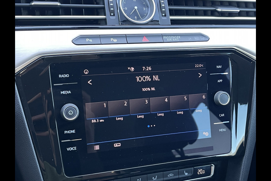 Volkswagen Passat Variant 1.5 TSI Highline Business R | Navi | ACC | HUD | LED | Keyless | Virtual Cockpit | 18 inch