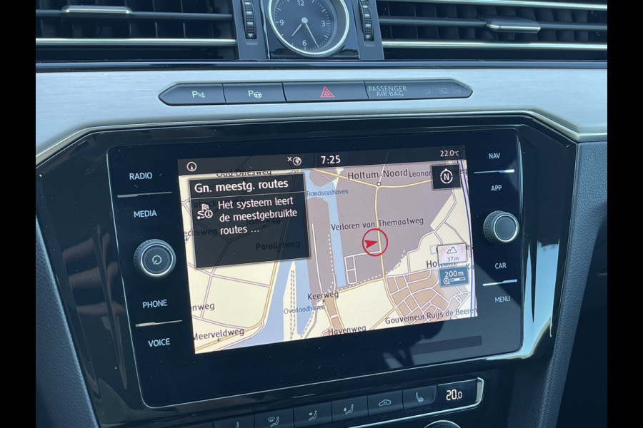Volkswagen Passat Variant 1.5 TSI Highline Business R | Navi | ACC | HUD | LED | Keyless | Virtual Cockpit | 18 inch