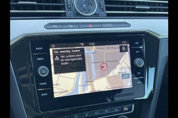 Volkswagen Passat Variant 1.5 TSI Highline Business R | Navi | ACC | HUD | LED | Keyless | Virtual Cockpit | 18 inch