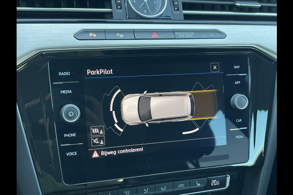 Volkswagen Passat Variant 1.5 TSI Highline Business R | Navi | ACC | HUD | LED | Keyless | Virtual Cockpit | 18 inch