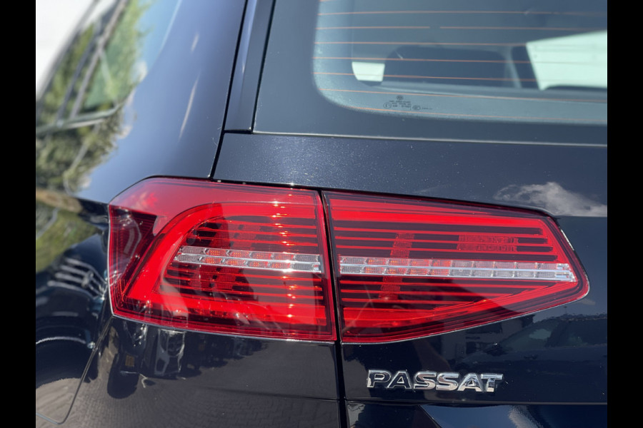 Volkswagen Passat Variant 1.5 TSI Highline Business R | Navi | ACC | HUD | LED | Keyless | Virtual Cockpit | 18 inch