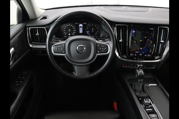 Volvo V60 2.0 T5 Momentum | Leder | Trekhaak | Stoelverwarming | LMV 20 inch | Harman/Kardon | Adaptive cruise | DAB+