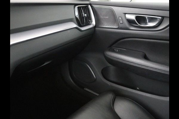 Volvo V60 2.0 T5 Momentum | Leder | Trekhaak | Stoelverwarming | LMV 20 inch | Harman/Kardon | Adaptive cruise | DAB+