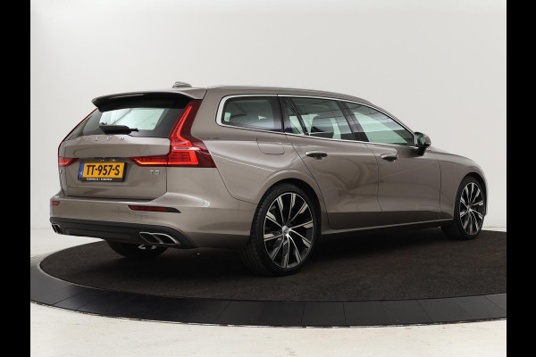 Volvo V60 2.0 T5 Momentum | Leder | Trekhaak | Stoelverwarming | LMV 20 inch | Harman/Kardon | Adaptive cruise | DAB+