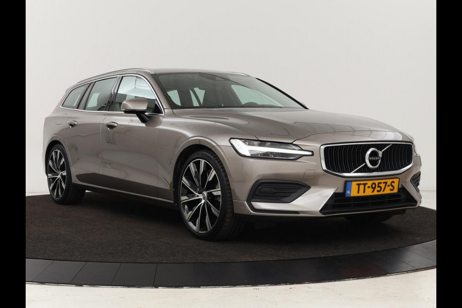 Volvo V60 2.0 T5 Momentum | Leder | Trekhaak | Stoelverwarming | LMV 20 inch | Harman/Kardon | Adaptive cruise | DAB+